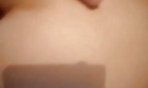 مادر به پسرش اجازه داد تا سینه های عکس پورن شهوانی خود را جمع کند